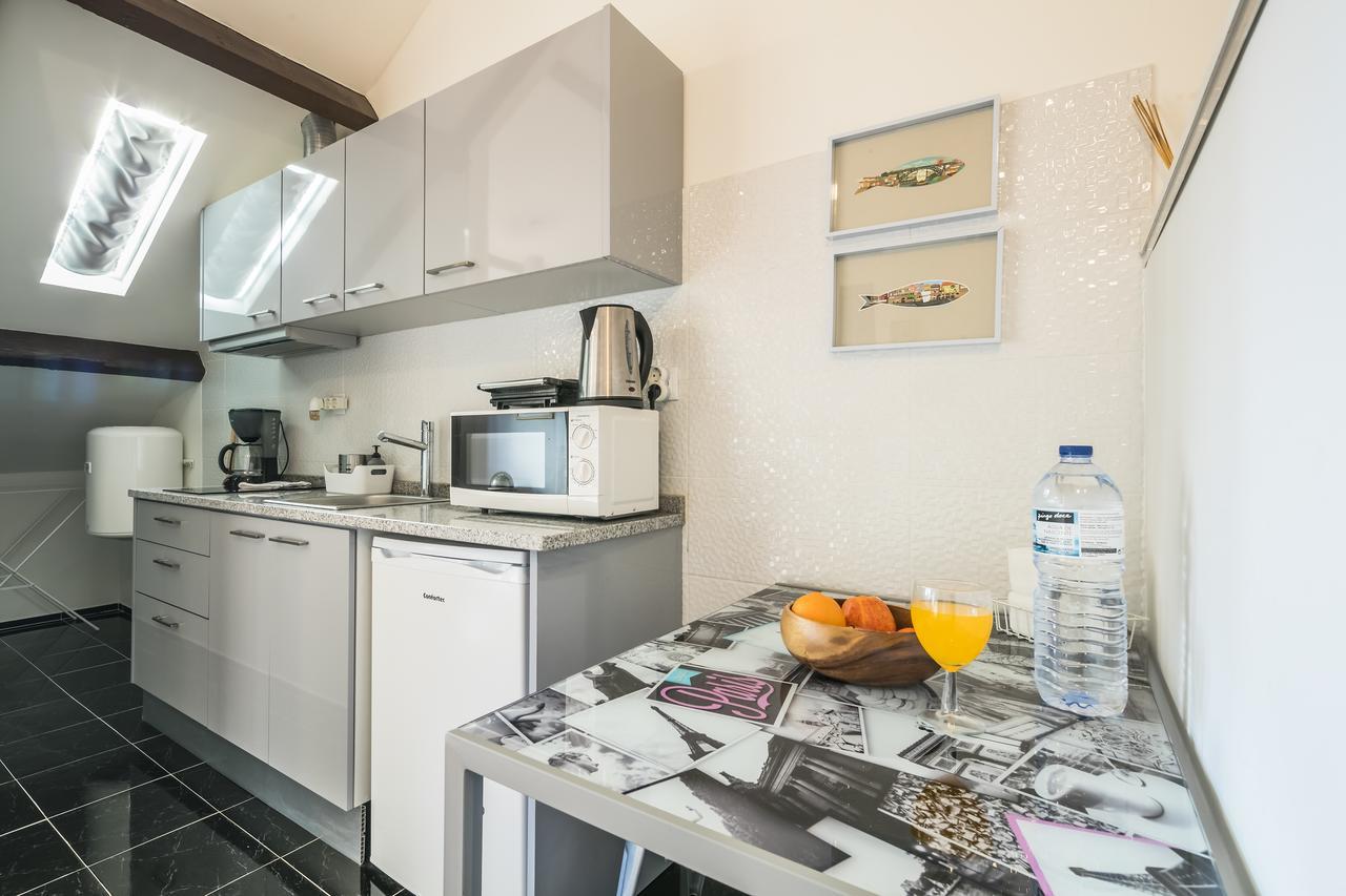 A Francos Attic Porto