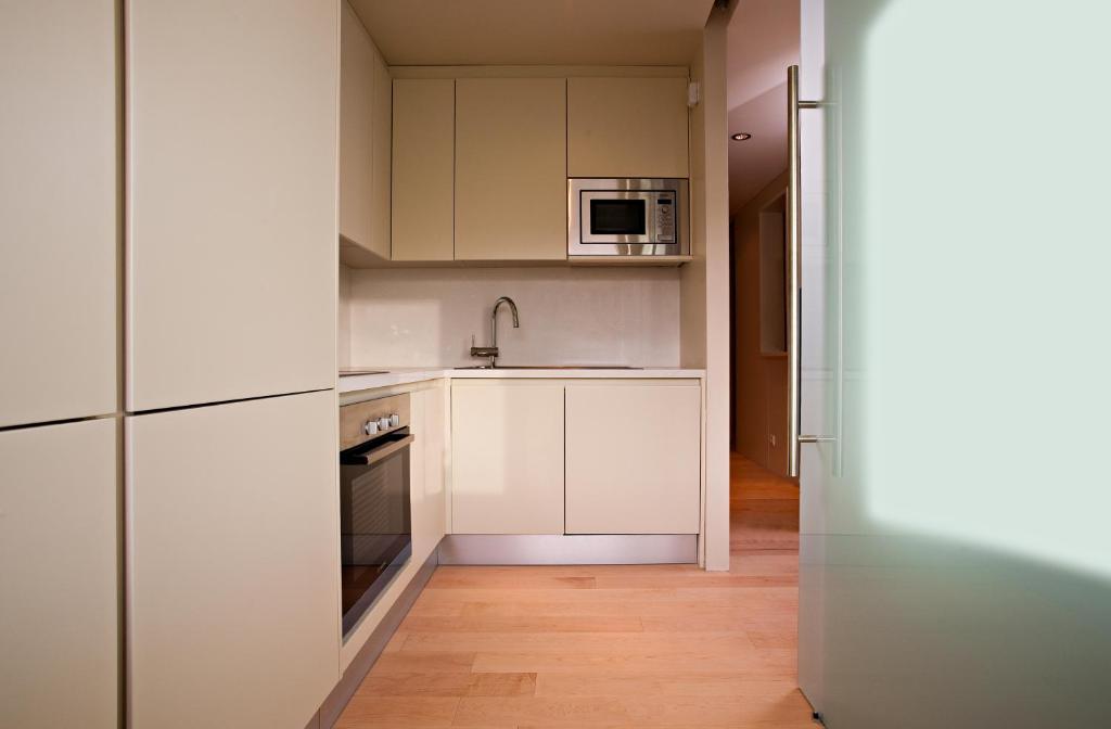 Serviced Boavista Palace Apartment Porto