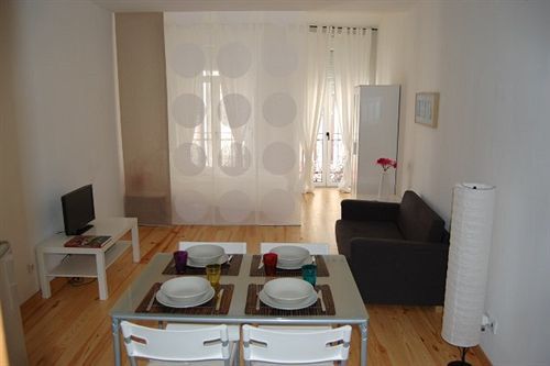 Apartment Entreparedes 3*