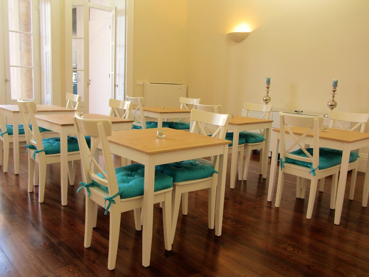 Oporto Comfort Charming Cedofeita Bed & Breakfast 2*