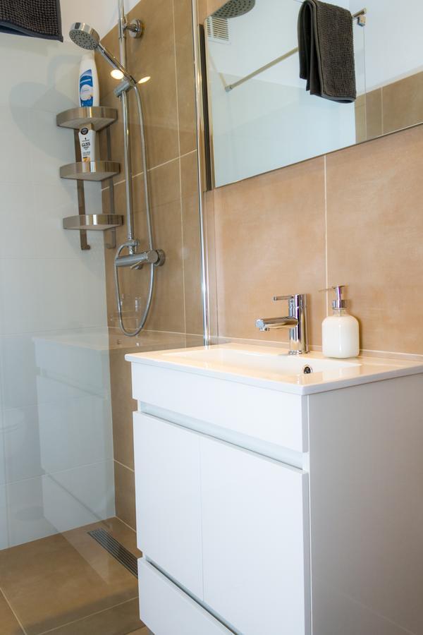 Liiiving In | Downtown Delight Apartment