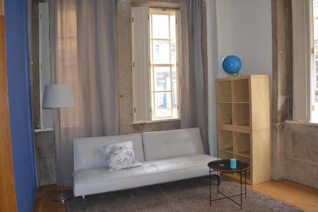 - River Front Apartment