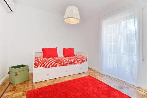 Bed & Breakfast 100 Contos 2*