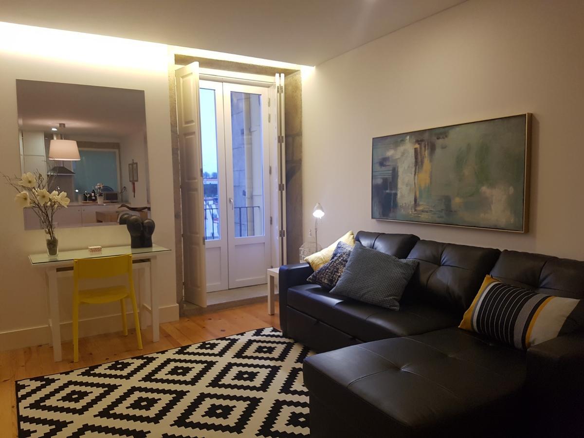 Merc Vitoria's Place *