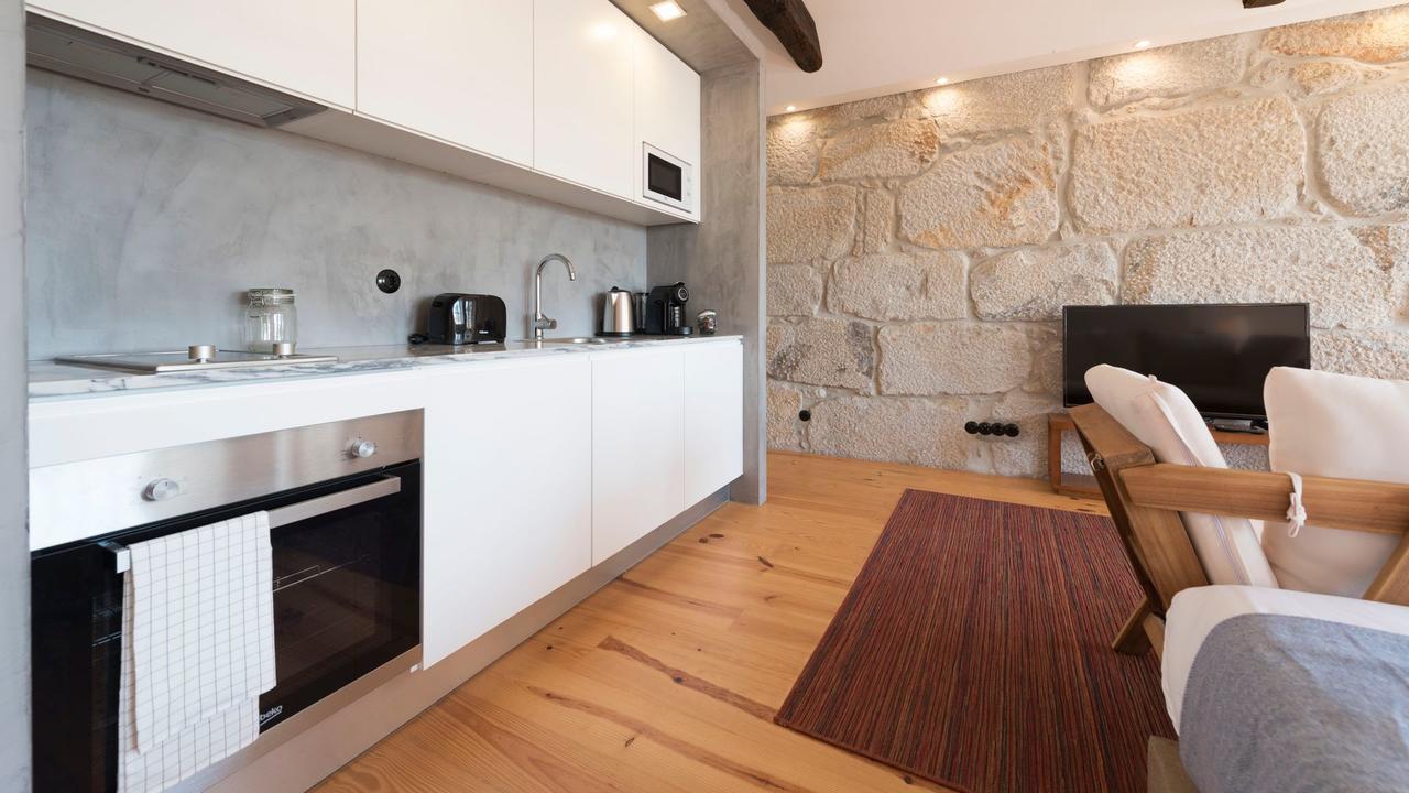 Lovelystay - Dirk - Almada 4º F Porto