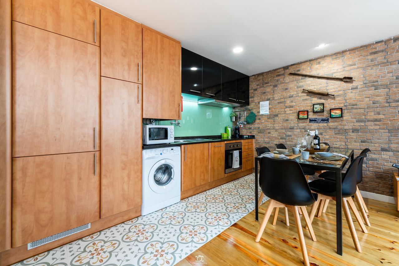 Merc Downtown's Place Apartment *