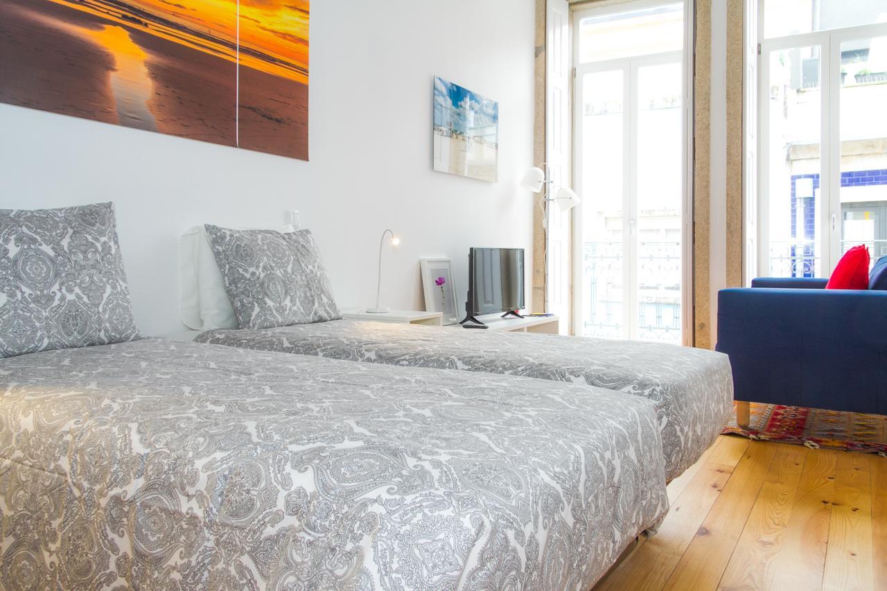 Bright • Downtown Apartment