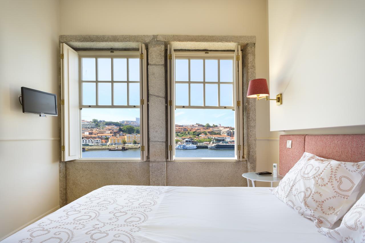 - River Front Porto