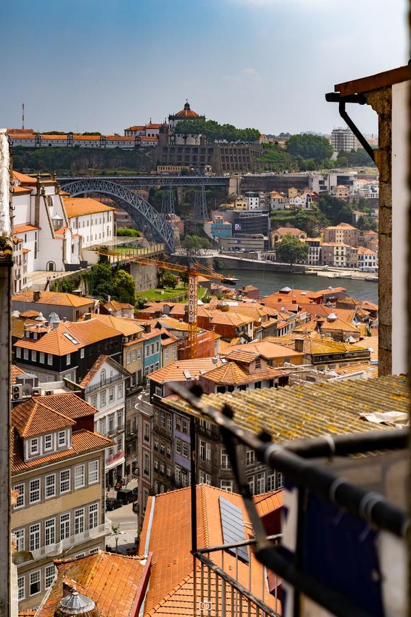 Merc Vitoria's Place * Porto