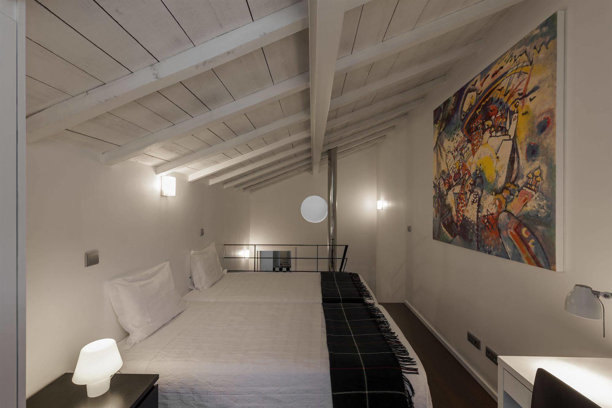 Fine Arts By Olala Homes * Porto