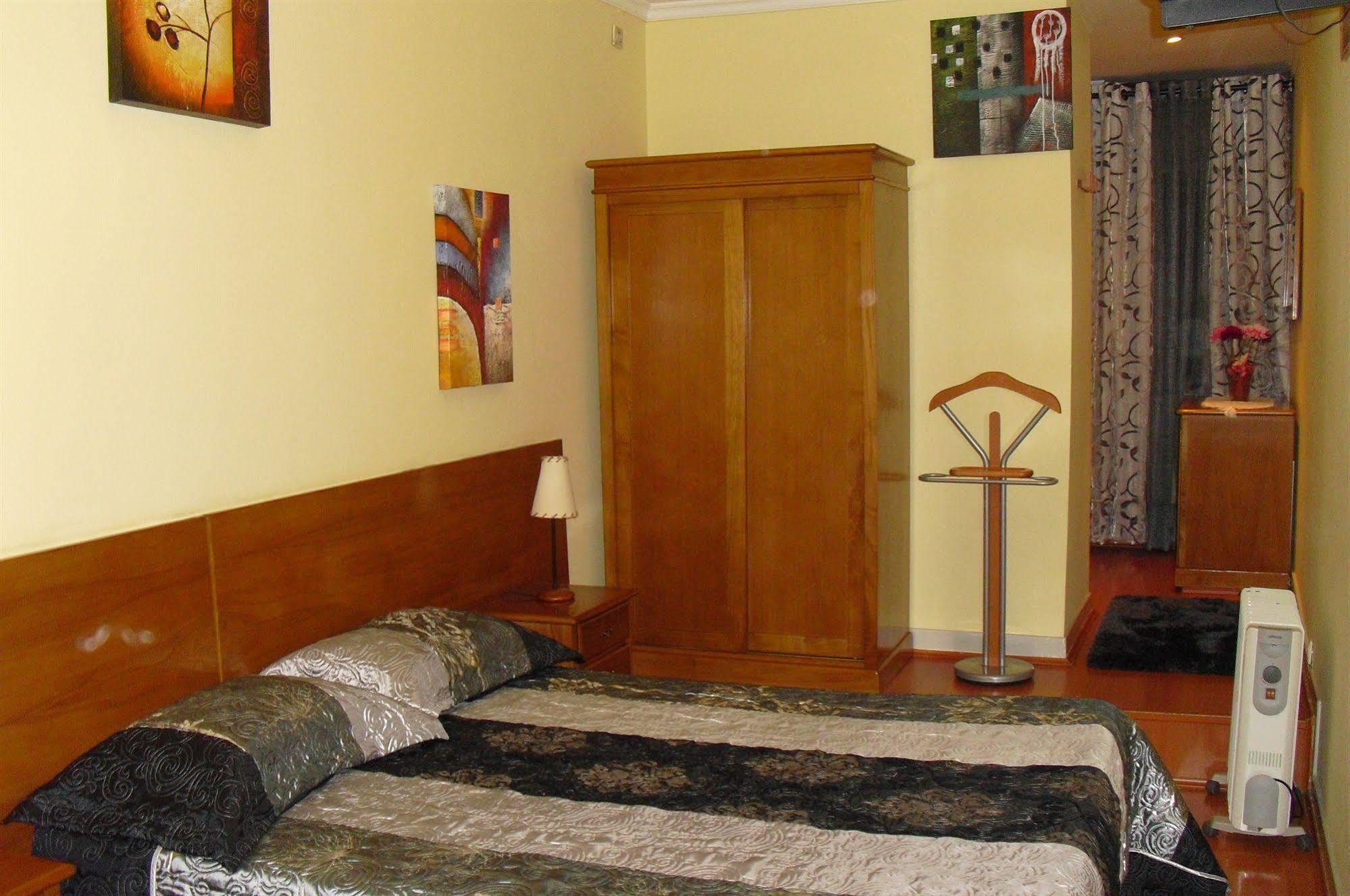 Guest house Residencial Sol Da Nave Porto