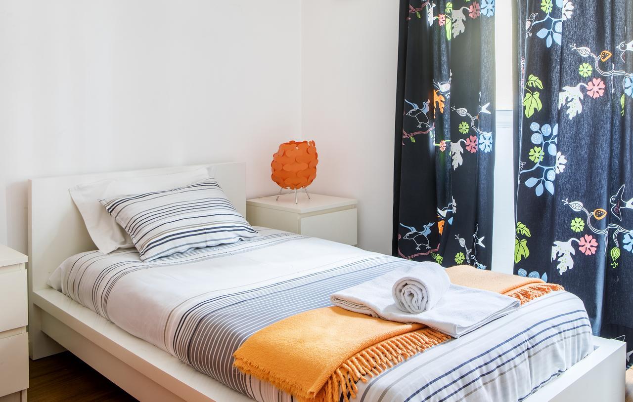 Downtown With Terrace - 4 Bedrooms Apartment *