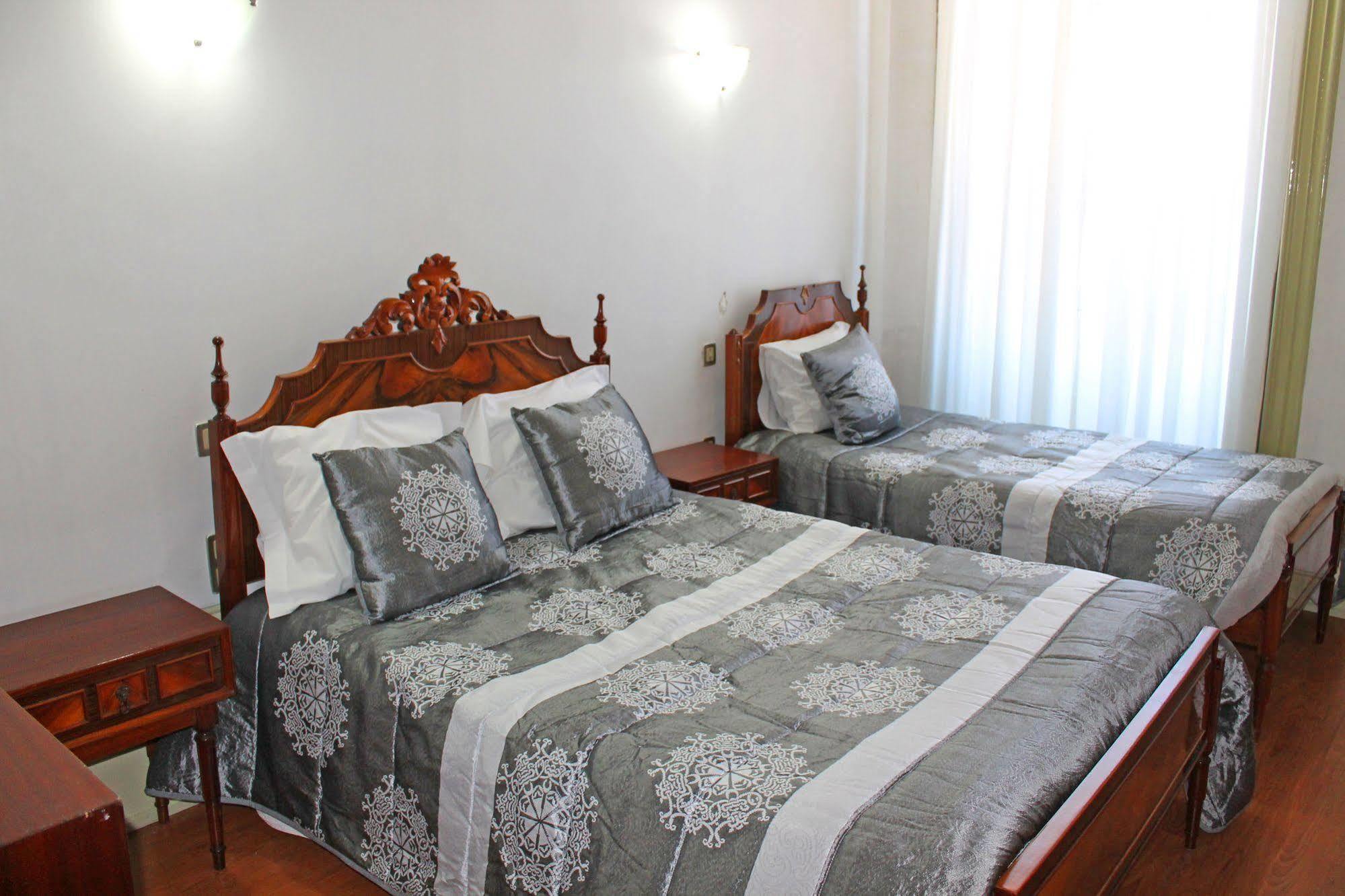Lunar Guest house Porto