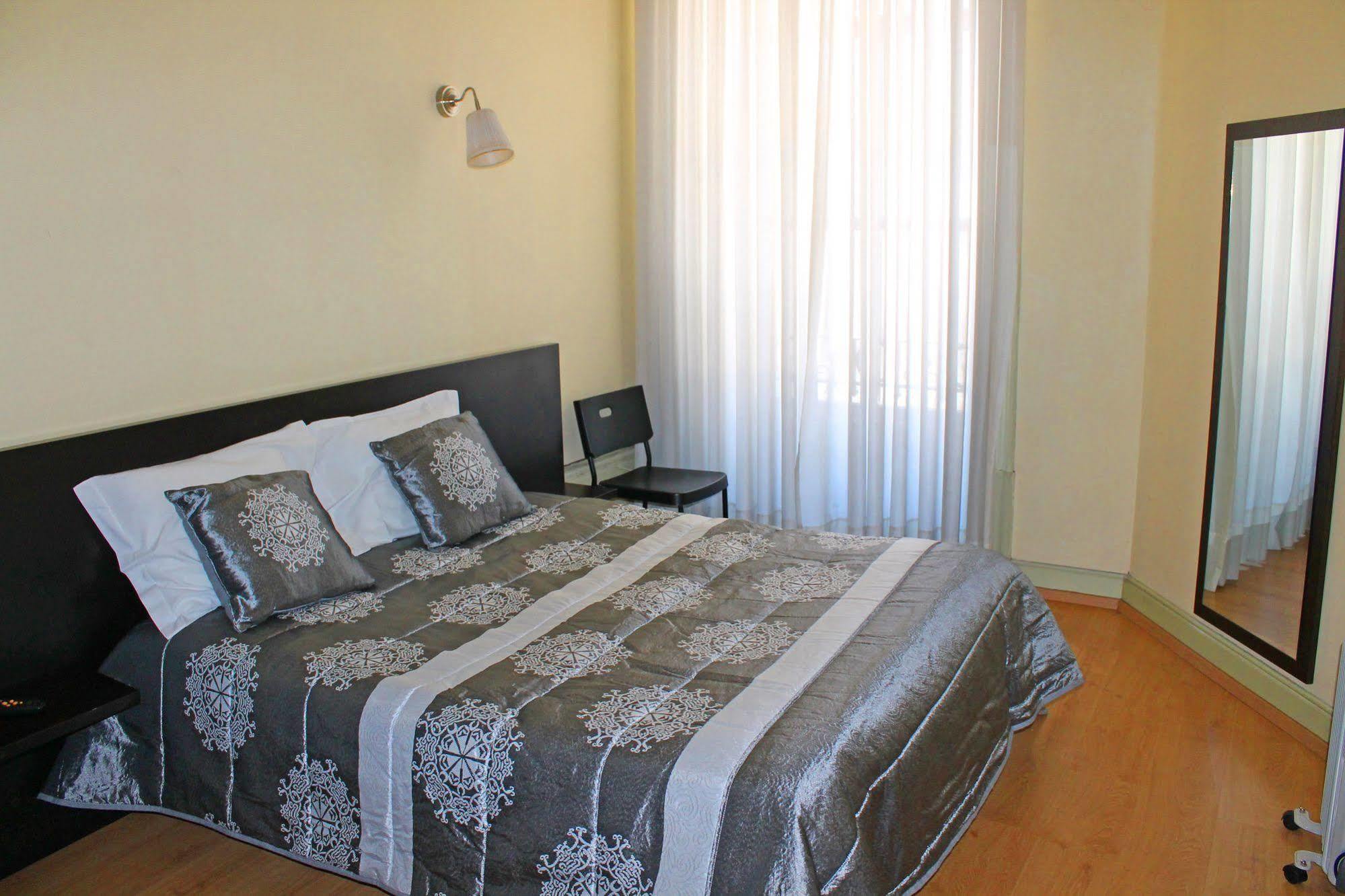 Lunar Guest house Porto