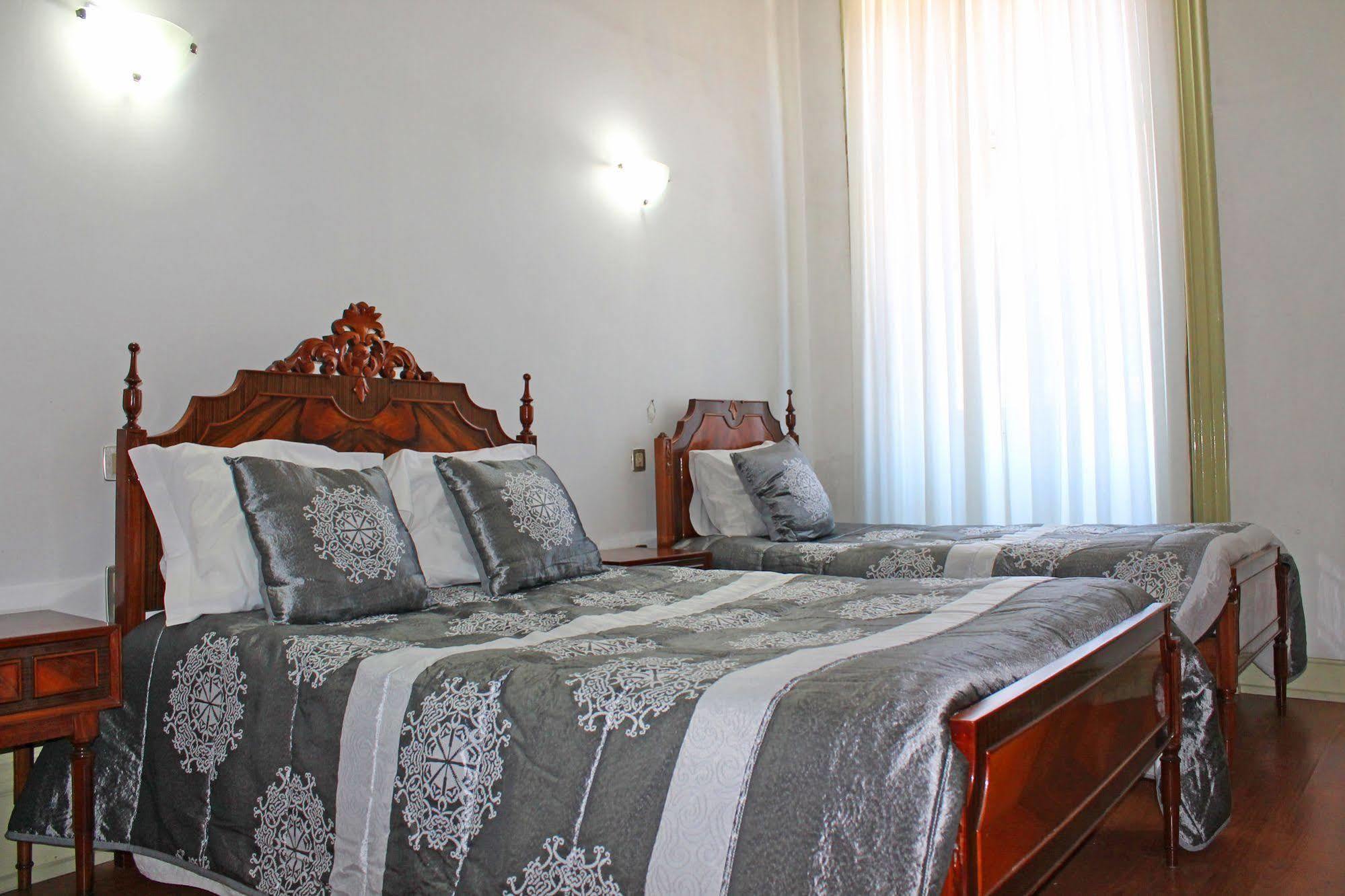 Lunar 3* Porto
