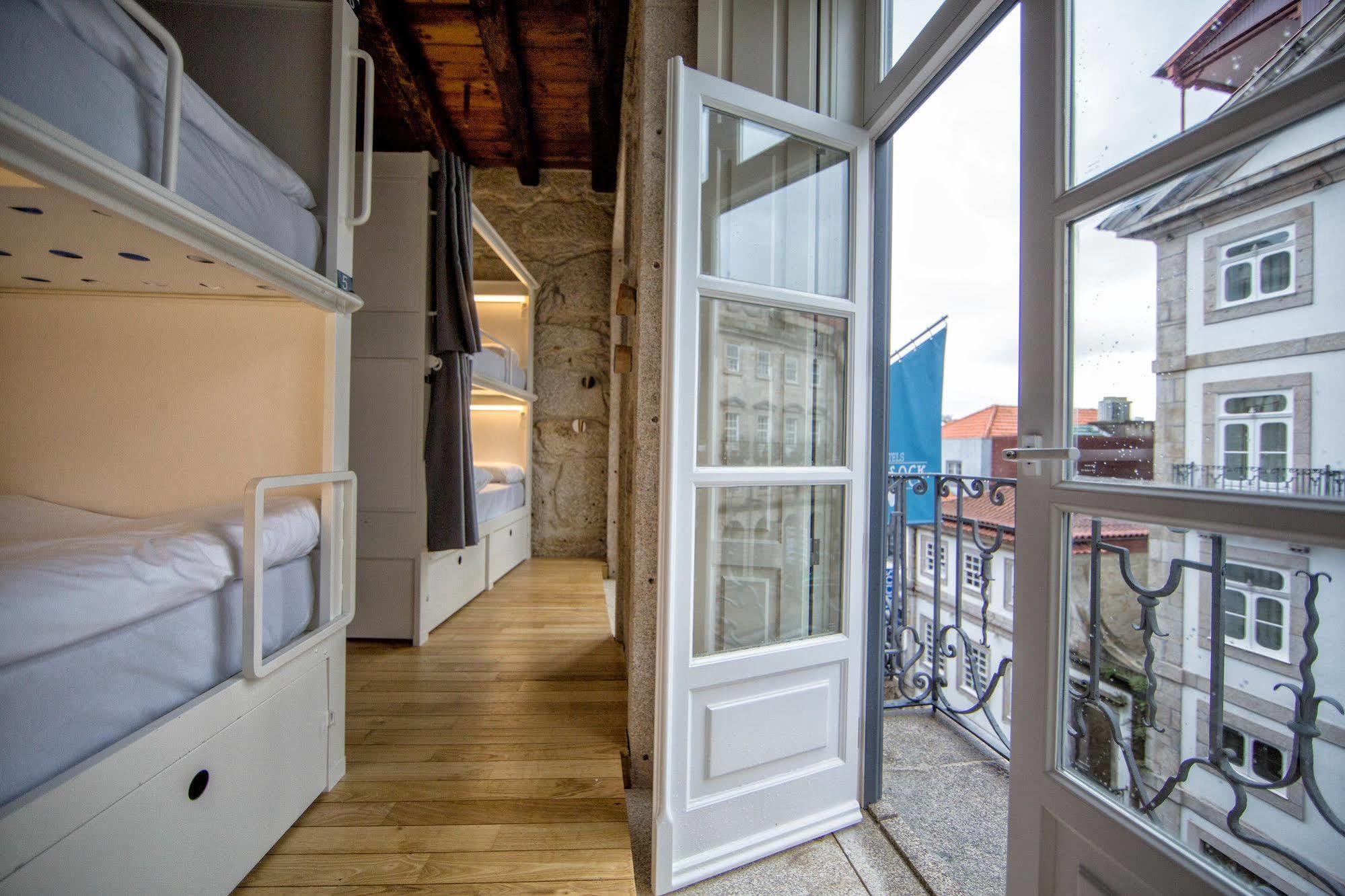 Bluesock Hostel *