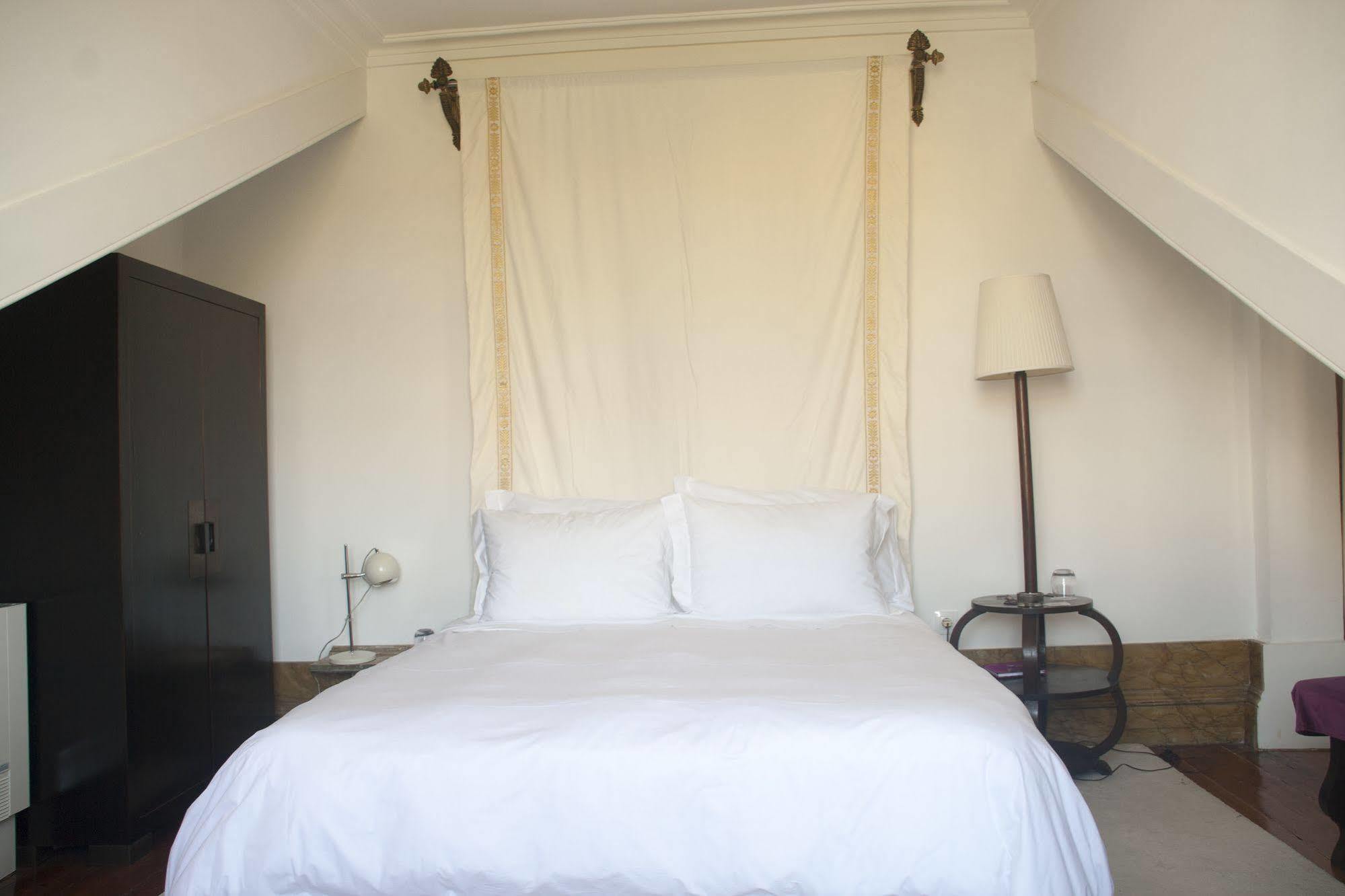 Bed & Breakfast Loft