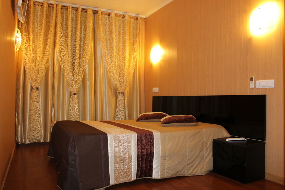 Monte Carlo 3*