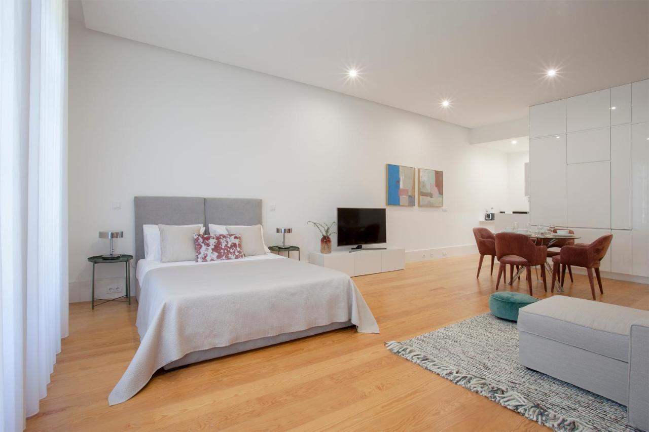 Liiiving In | Downtown Luxury Apartment *