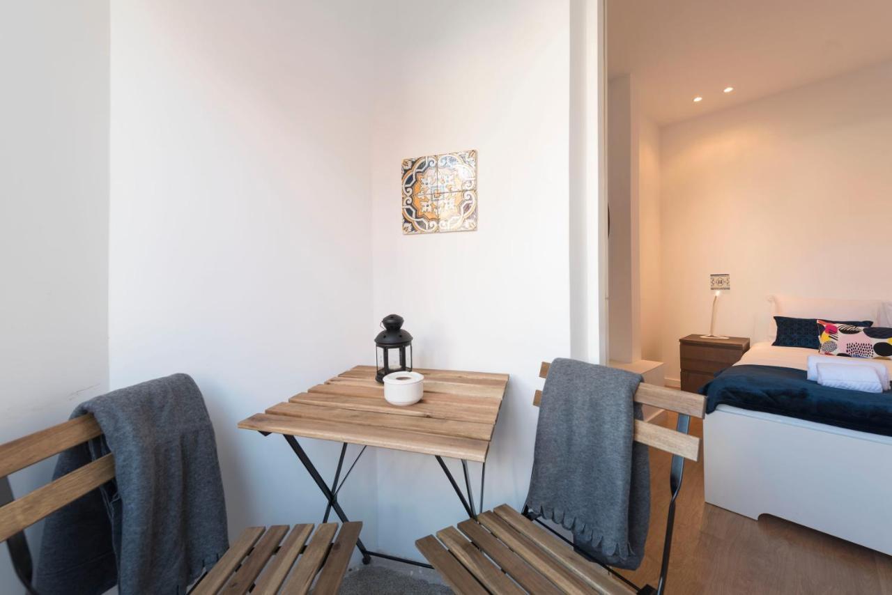 Lovelystay - Box Apartment