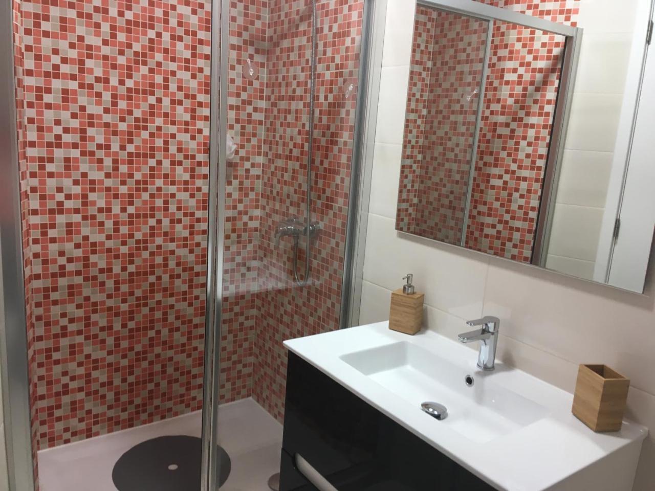 Apartment Oliveiras *