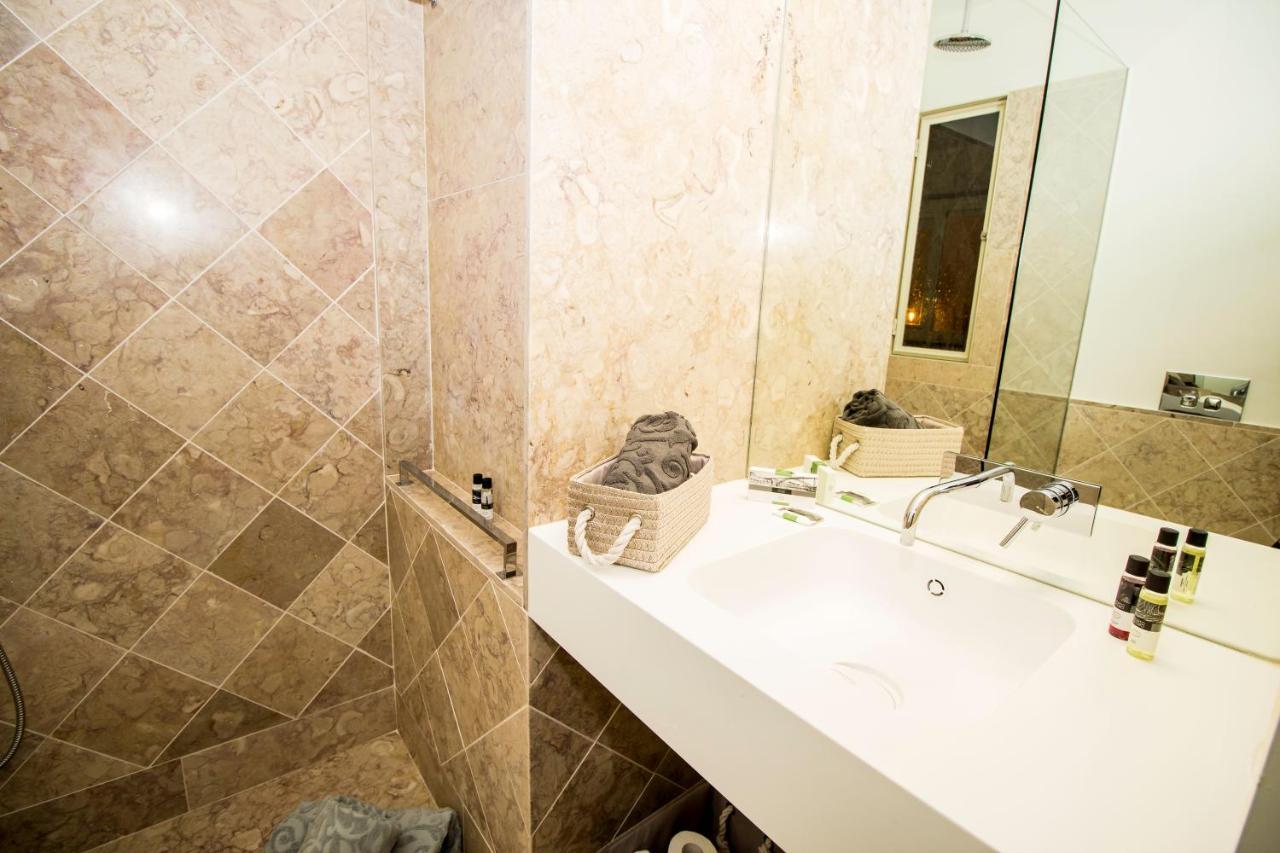Guest H4u - Flores Lello Center Apartment Porto