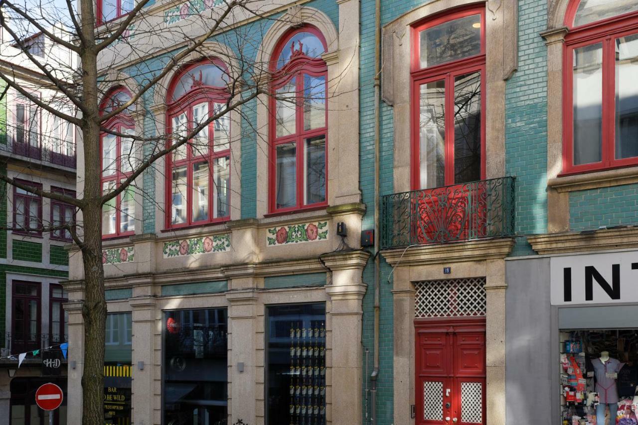 Apartment 1905 *