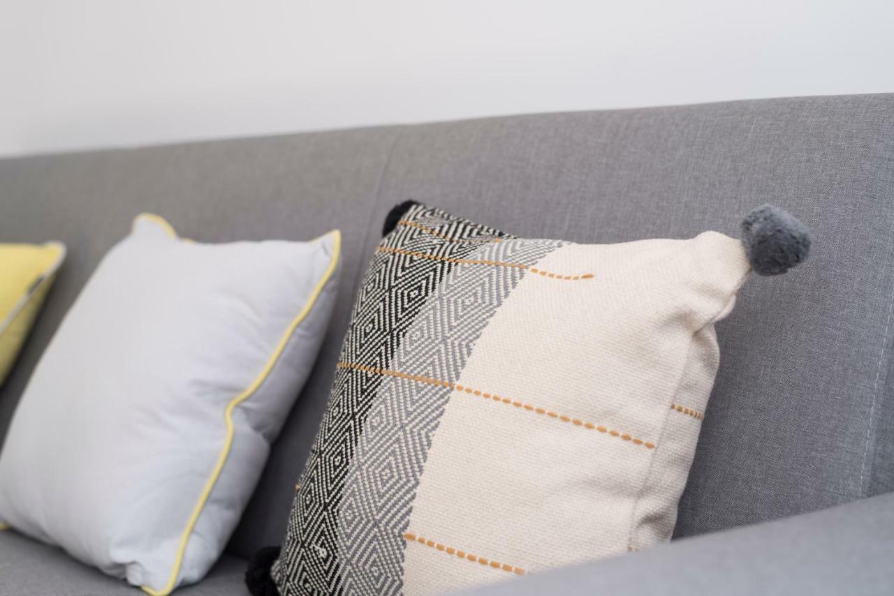 Lovelystay - Modern Flat In Alegria Apartment