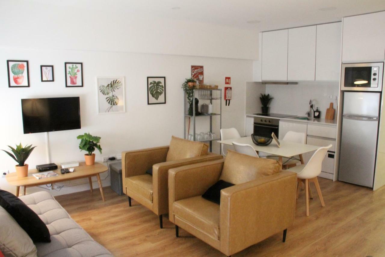 & Cozy Flat Apartment