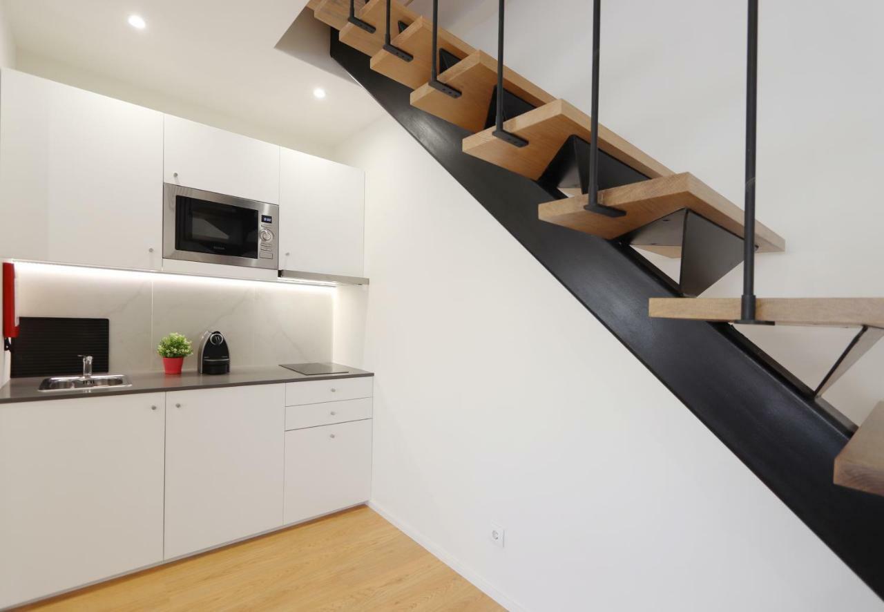 Hm - Living Batalha Square 2