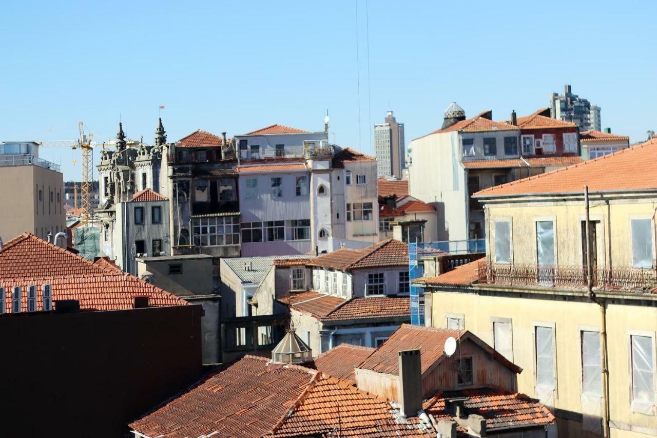 Hm - Living Batalha Square 2 *