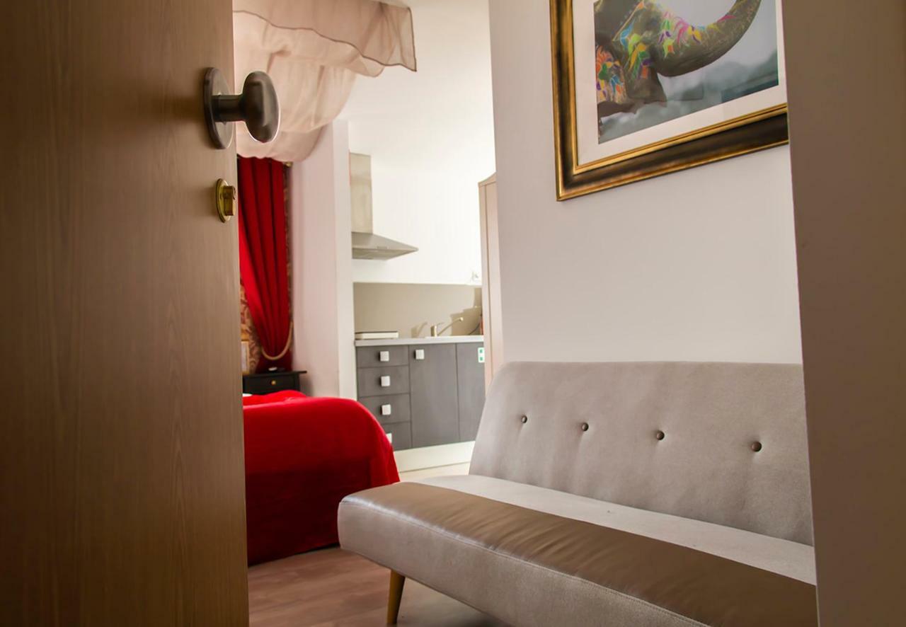 Royal Suites Riverview By Homing Apartment