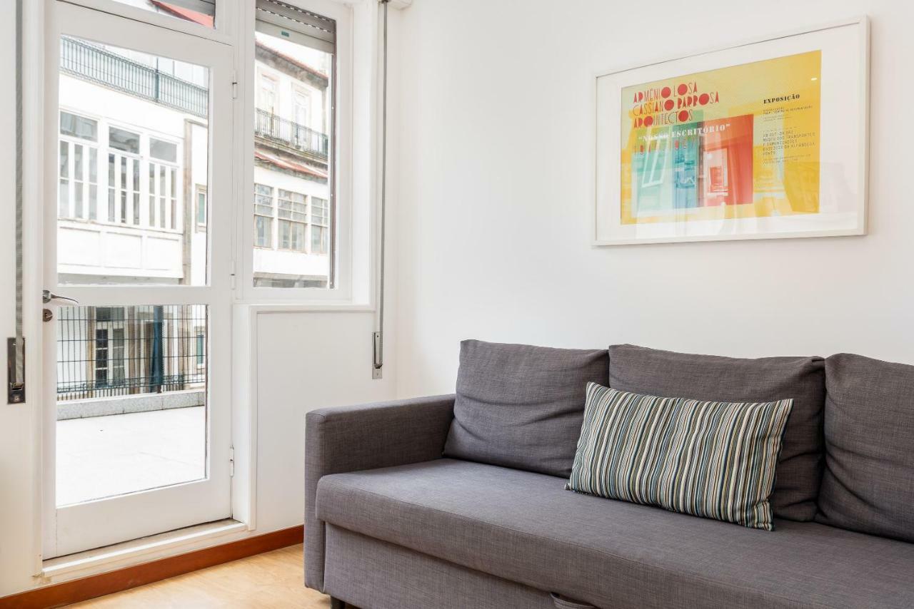Apartment Feel Stylish *