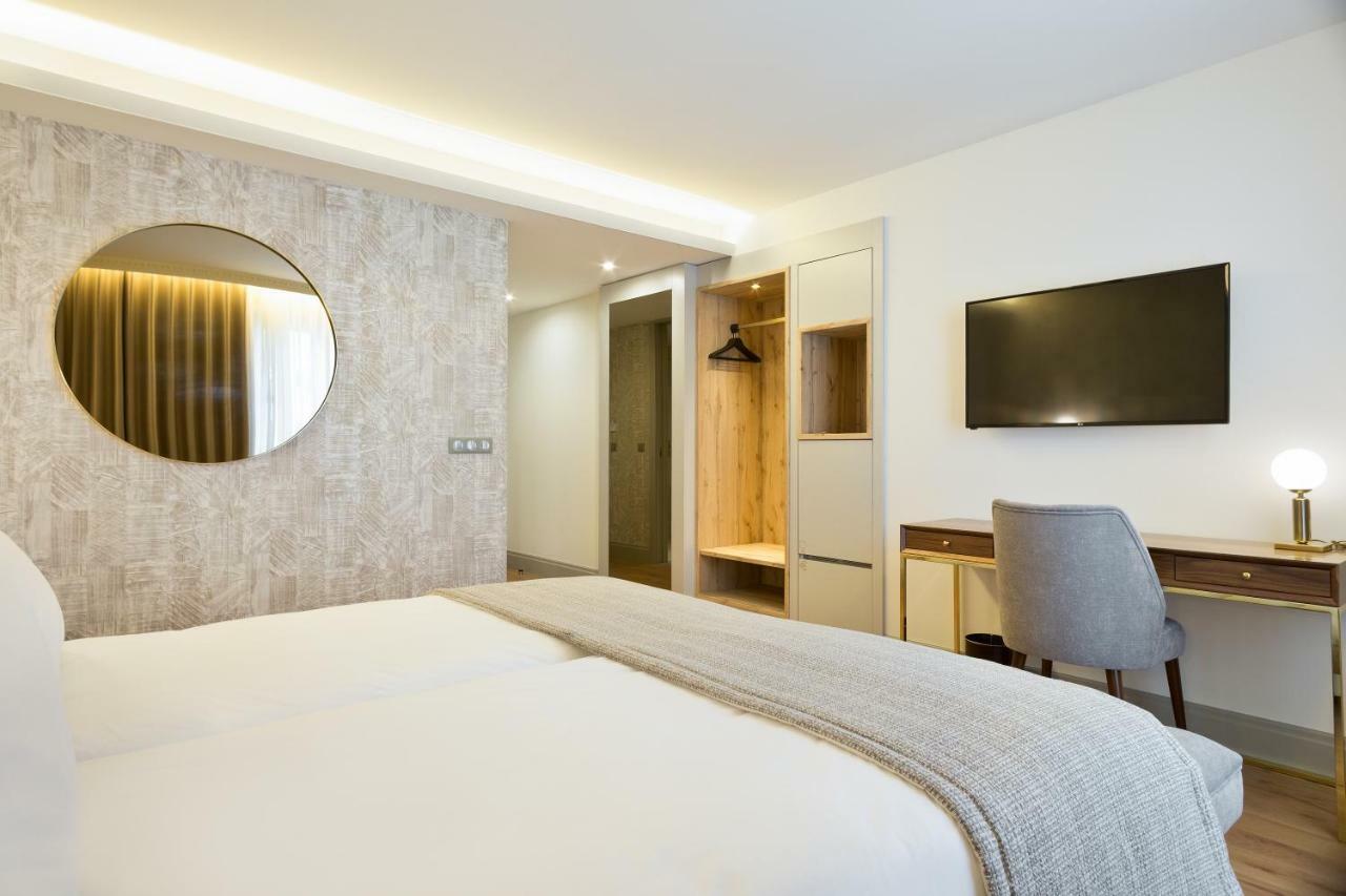 Hotel Acta The Avenue 4*