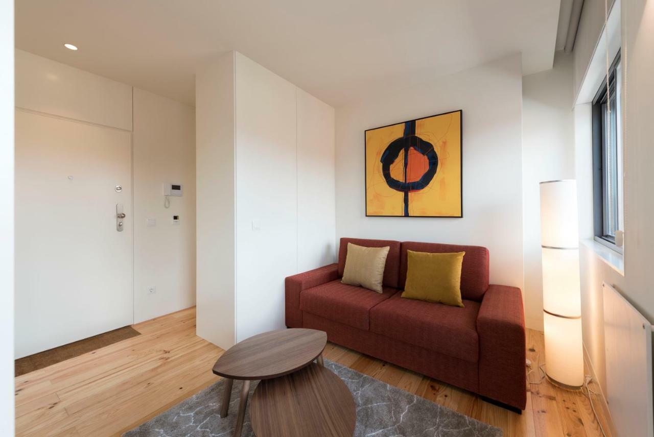 Lovelystay - Gorgeous Modern Flat W/ Balcony Apartamento Porto