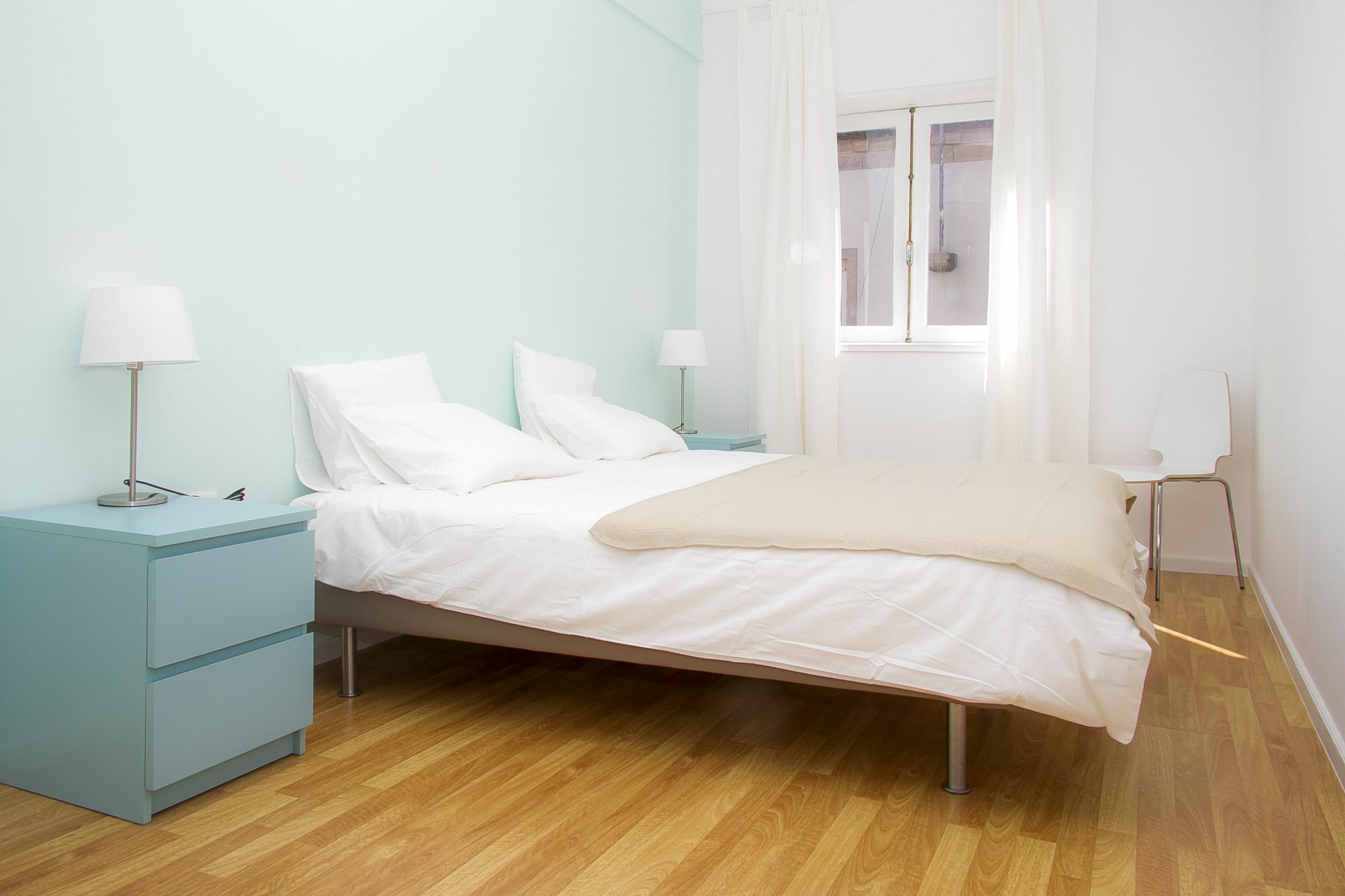 Liiiving In | Downtown Delight Apartment