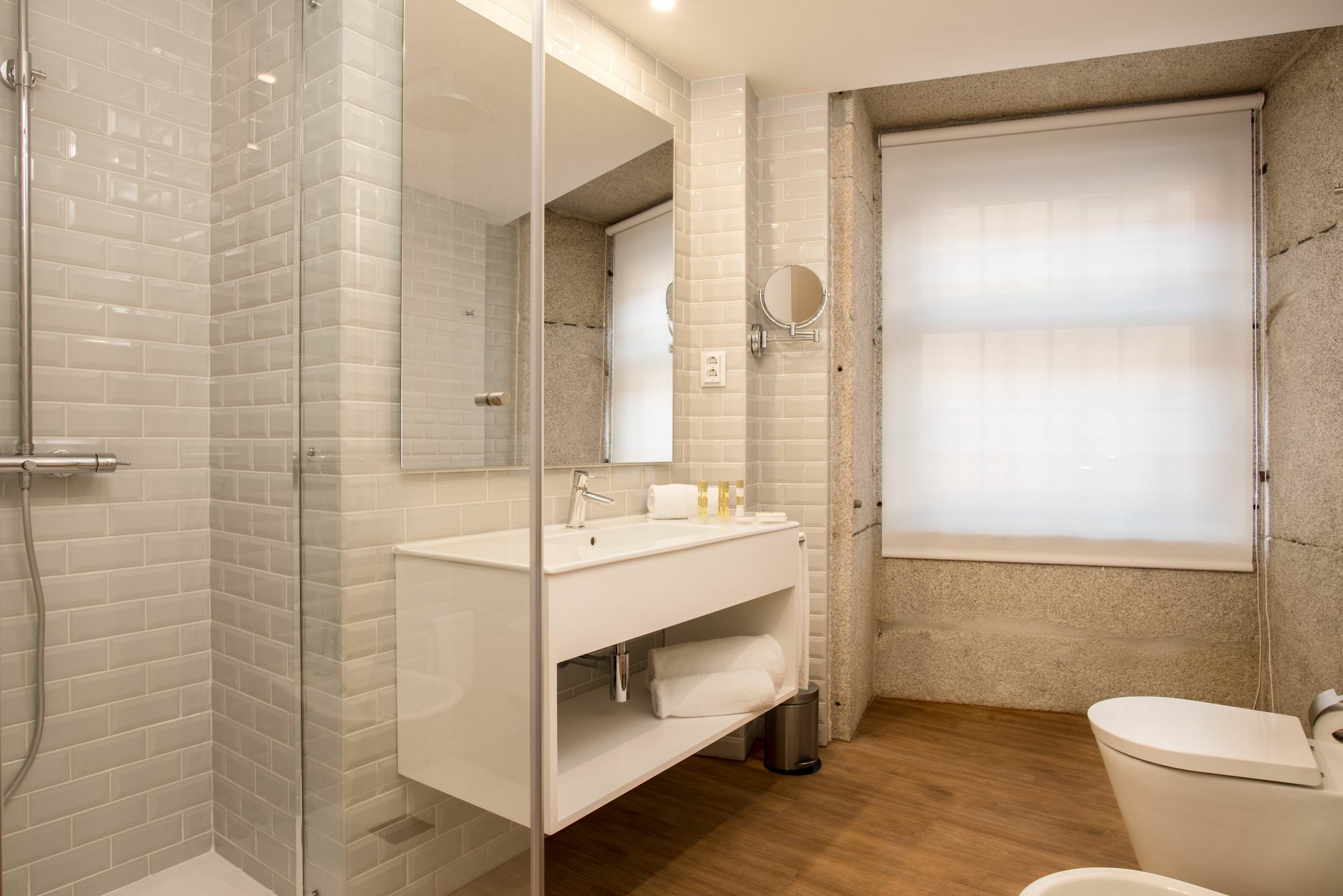 Exe Almada 4* Porto