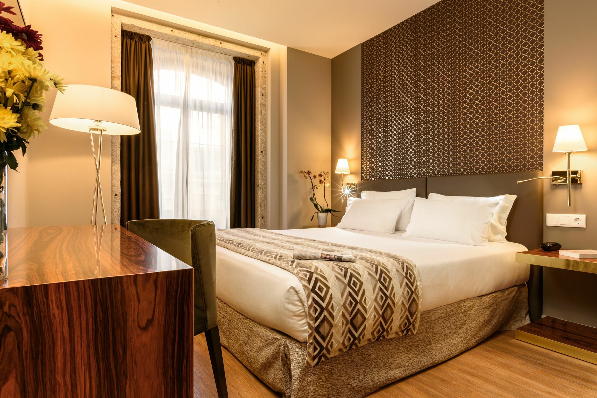Exe Almada 4*