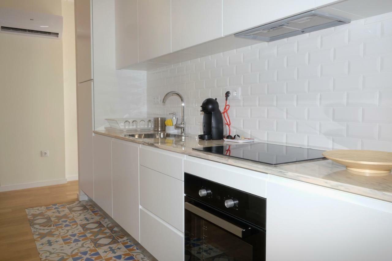 Oporto Wall Apartments