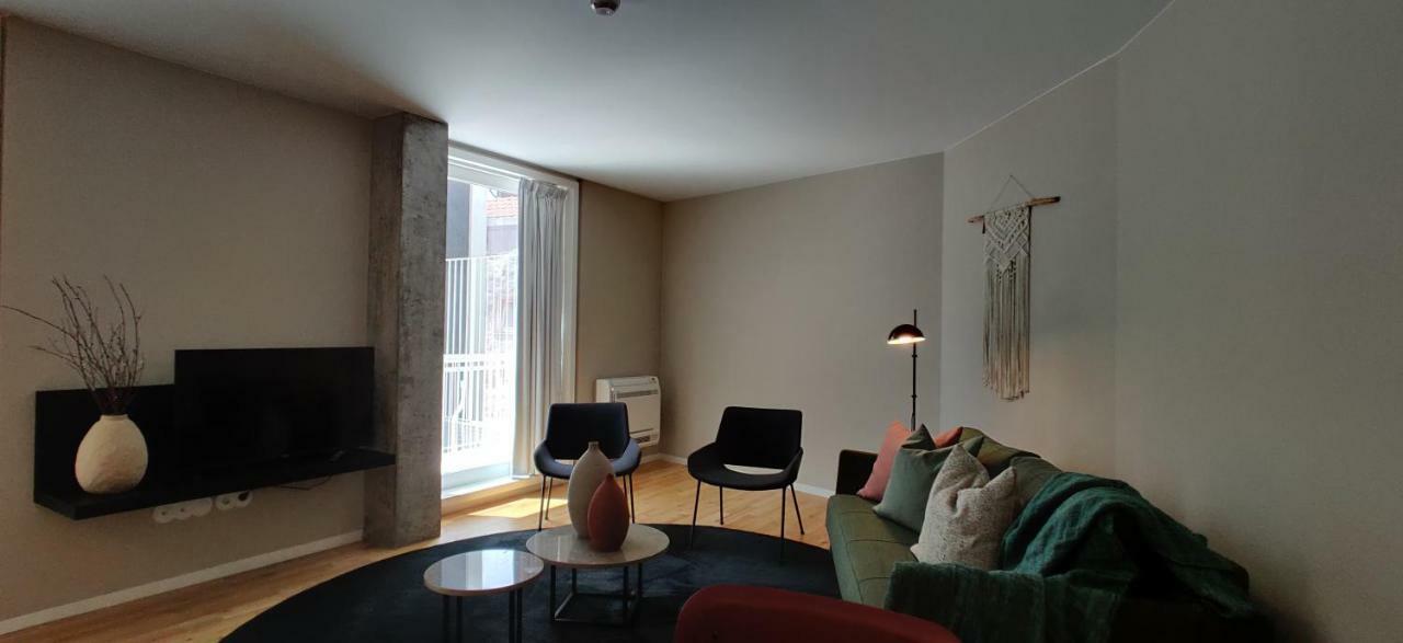 Serviced - Miragaia Apartment Porto