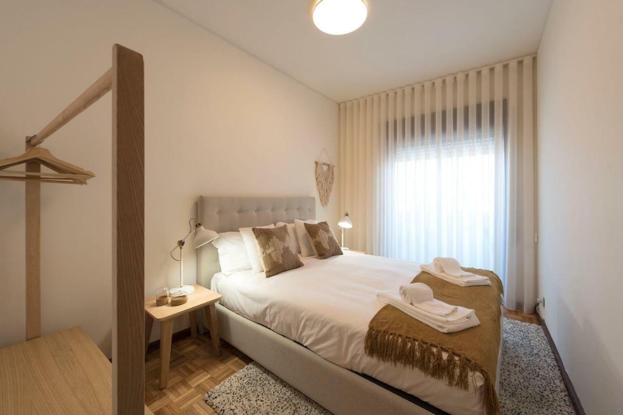 Lovelystay - Genuine Bonfim Balcony Flat * Porto