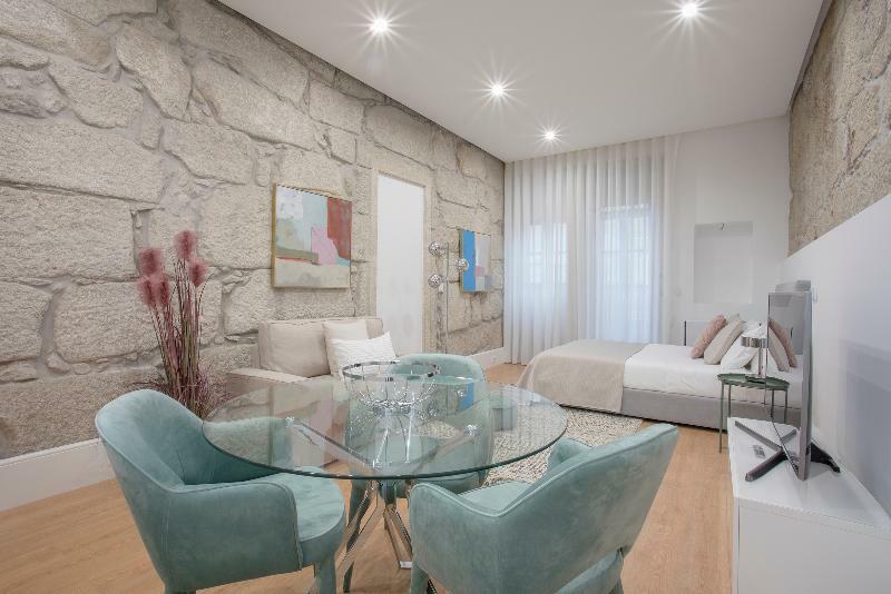 Downtown Luxury Apartment *