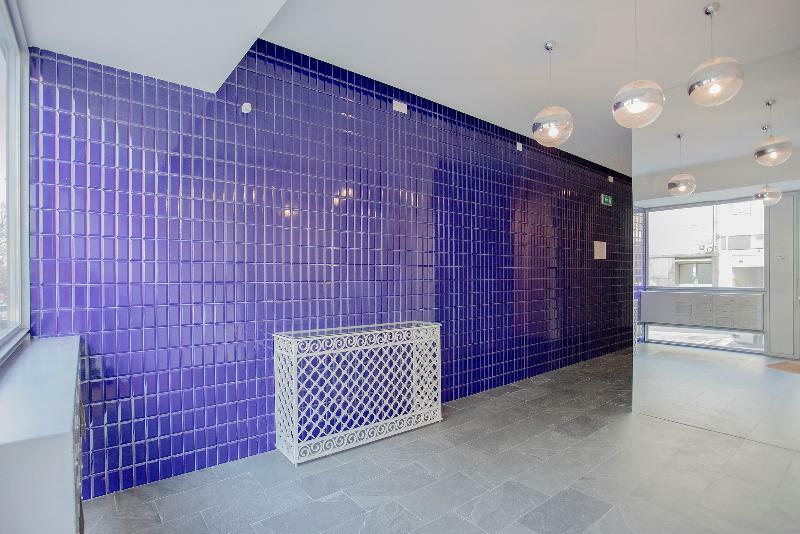 Bright Light Apartment *