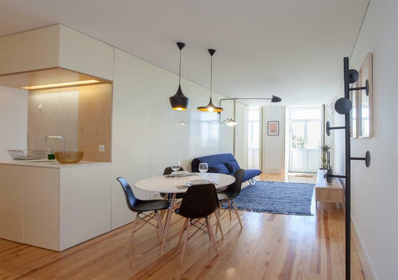 Apartment Secret Balcony *