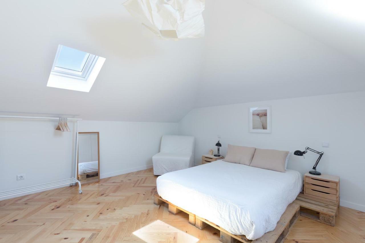 Apartamento Trendy Bright Flat With Balcony By Host Wise