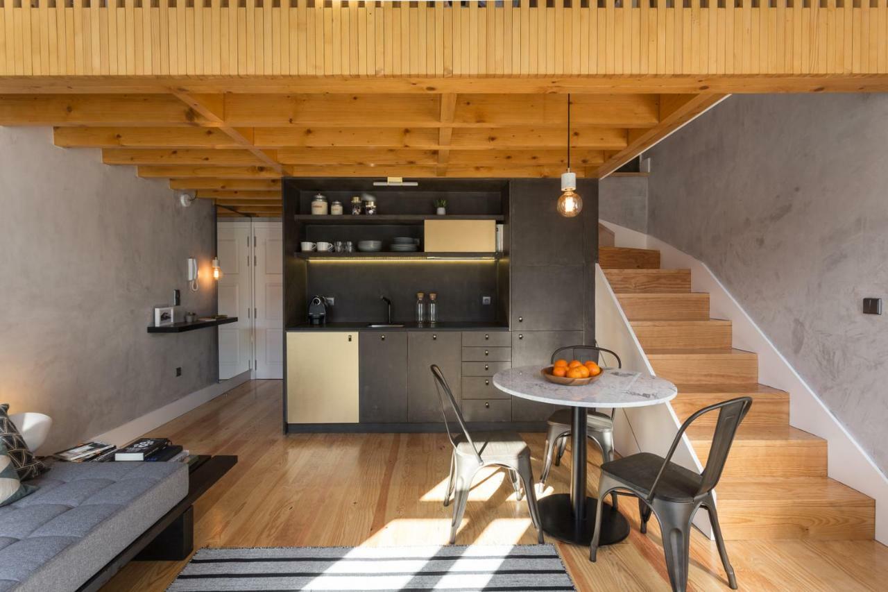 Gold & Grey Loft Almada Appartement