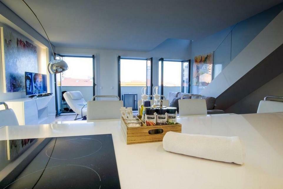 Stylish Duplex Downtown Appartement *