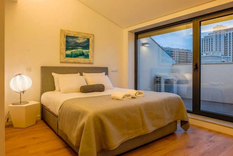 Stylish Duplex Downtown *