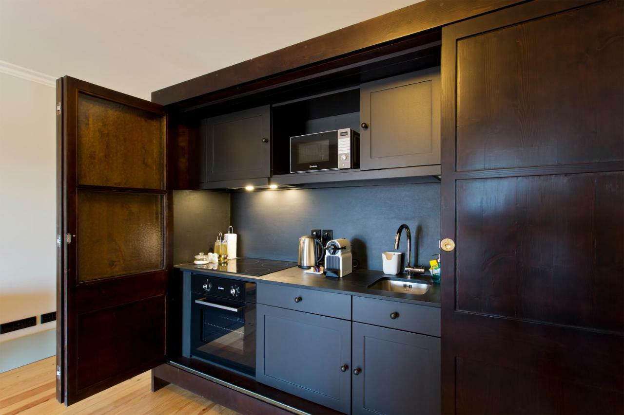 Apartment Trait House
