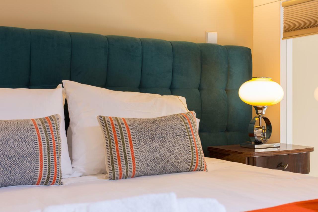 Guest 4 Av Loft * Porto